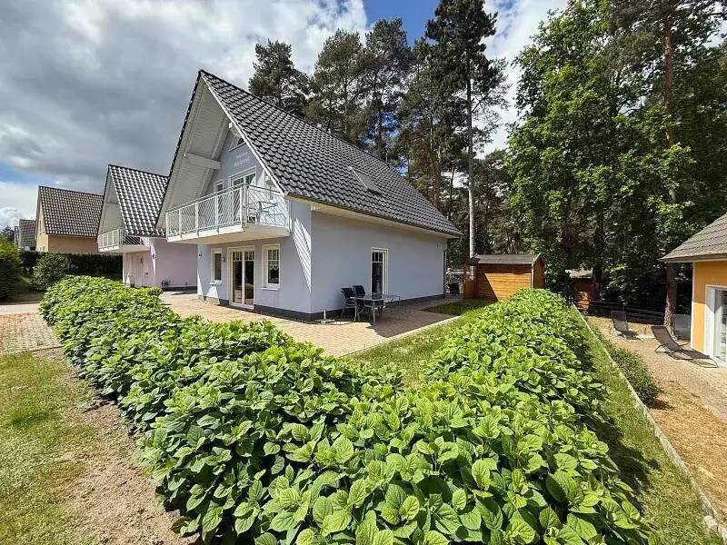 Immobilie in Bollewick - Charmantes Ferienhaus mit zwei Ferienwohnungen in Röbel/Müritz - Bild 1