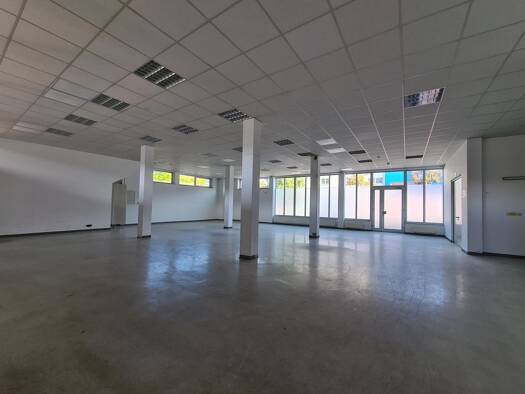 Verkaufsfläche zur Miete provisionsfrei 1.650 € 220 m² Verkaufsfläche Hertzstr. 2 Grombühl Würzburg 97076