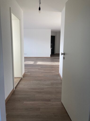 Wohnung zur Miete 779 € 3 Zimmer 97,3 m² 1. Geschoss frei ab sofort Ziegenhainer Str. 7 Homberg Homberg 34576