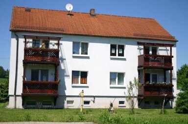 Wohnung zur Miete 450 € 5 Zimmer 92 m² 1. Geschoss frei ab sofort Rodacher Straße 51 Holzhausen Bad Colberg-Heldburg 98663