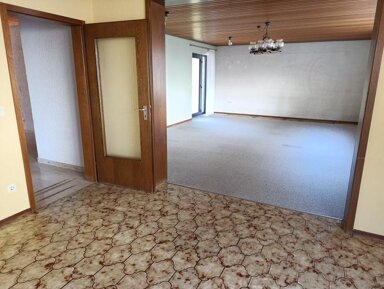 Mehrfamilienhaus zum Kauf 349.000 € 11 Zimmer 265 m² 614 m² Grundstück Haunstetten - Süd Münchweiler am Klingbach 76857