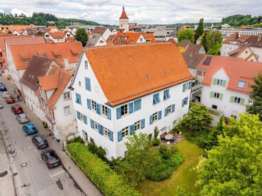 Einfamilienhaus zum Kauf 975.000 € 9 Zimmer 273,8 m² 716 m² Grundstück frei ab 01.10.2024 Kernstadt Biberach 88400