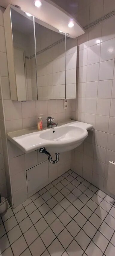 Wohnung zum Kauf provisionsfrei 189.000 € 2,5 Zimmer 55 m² frei ab sofort Wallbergstraße 12 Dachau Dachau 85221