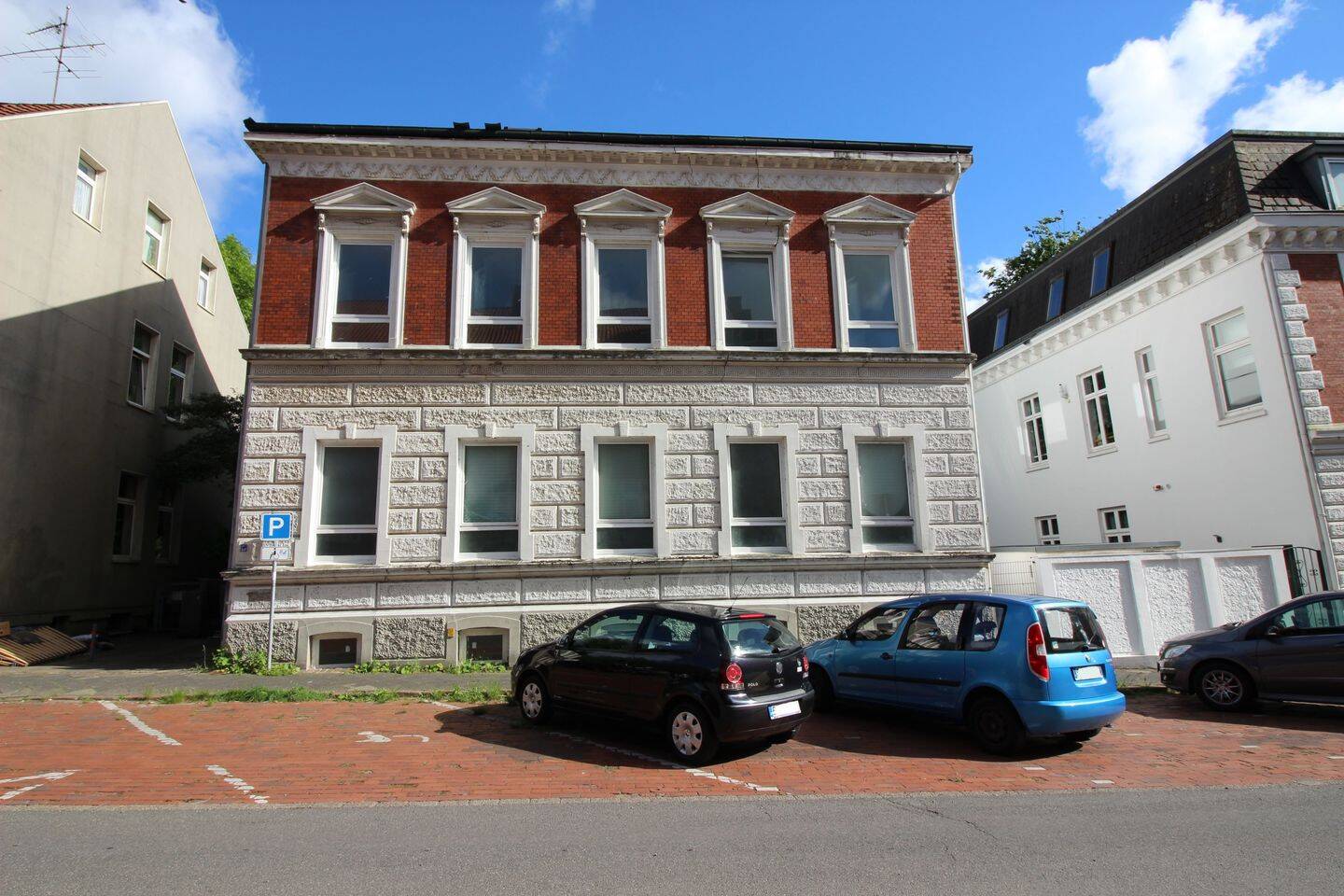 Mehrfamilienhaus zum Kauf · als Kapitalanlage geeignet