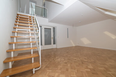 Maisonette zum Kauf 240.000 € 2 Zimmer 60,4 m² 5. Geschoss Südvorstadt Leipzig 04275