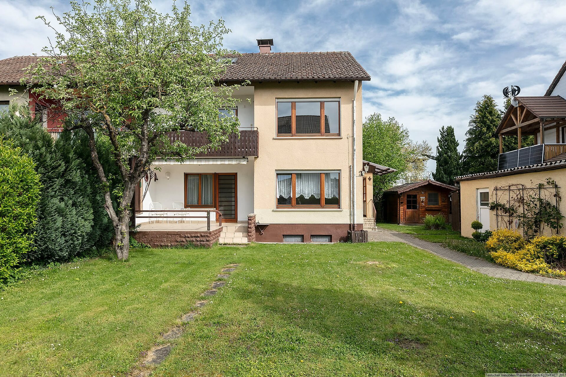 Mehrfamilienhaus zum Kauf 499.000 € 5,5 Zimmer 127,7 m²<br/>Wohnfläche 483 m²<br/>Grundstück Offenhausen Neu-Ulm 89231