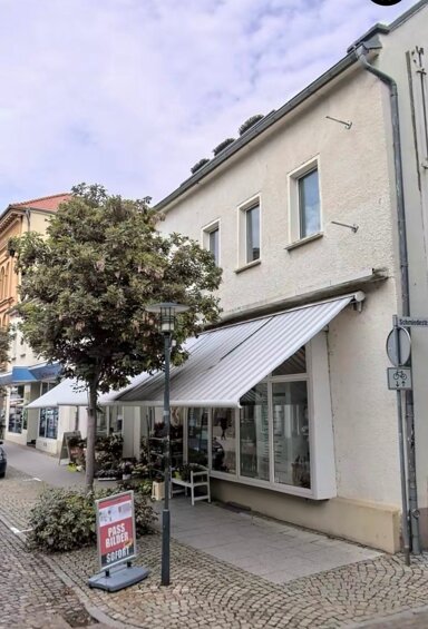 Mehrfamilienhaus zum Kauf als Kapitalanlage geeignet 299.000 € 23 Zimmer 608,5 m² 750 m² Grundstück Staßfurt Staßfurt 39418