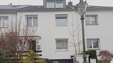 Reihenmittelhaus zur Miete 2.300 € 7 Zimmer 150 m² 250 m² Grundstück frei ab 01.01.2025 Unterrath Düsseldorf / Unterrath 40468