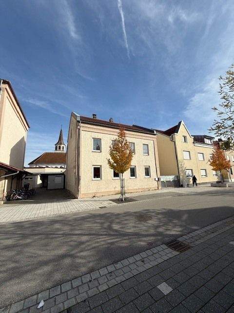 🏡 Zweifamilienhaus mit Sanierungspotenzial in zentraler Lage von Plattling