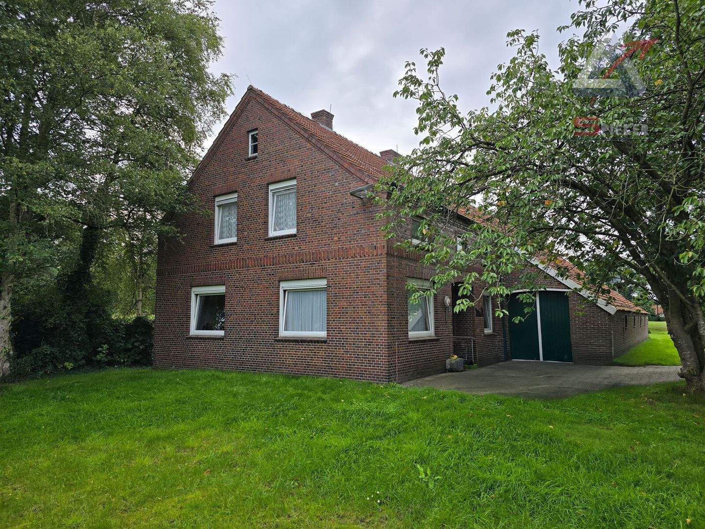 Immobilie in Uplengen - Ostfriesisches Bauernhaus mit Weideland am Haus. - Bild 0