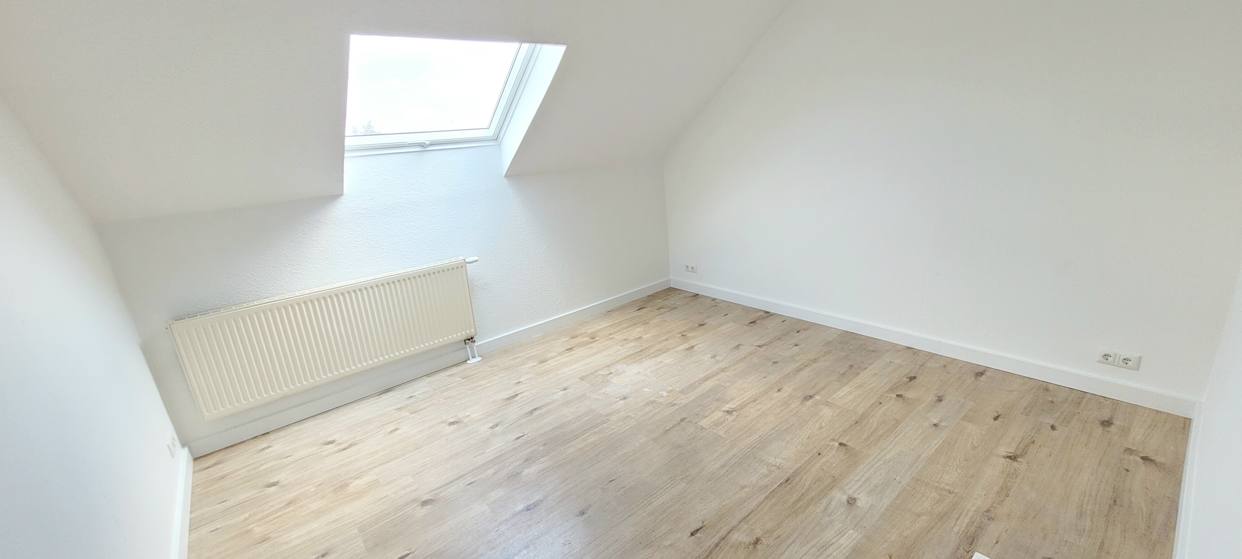 Wohnung zur Miete 400 € 3 Zimmer 61 m²<br/>Wohnfläche 2.<br/>Geschoss ab sofort<br/>Verfügbarkeit Geschwister-Scholl-Str. 21 Meuselwitz Meuselwitz 04610