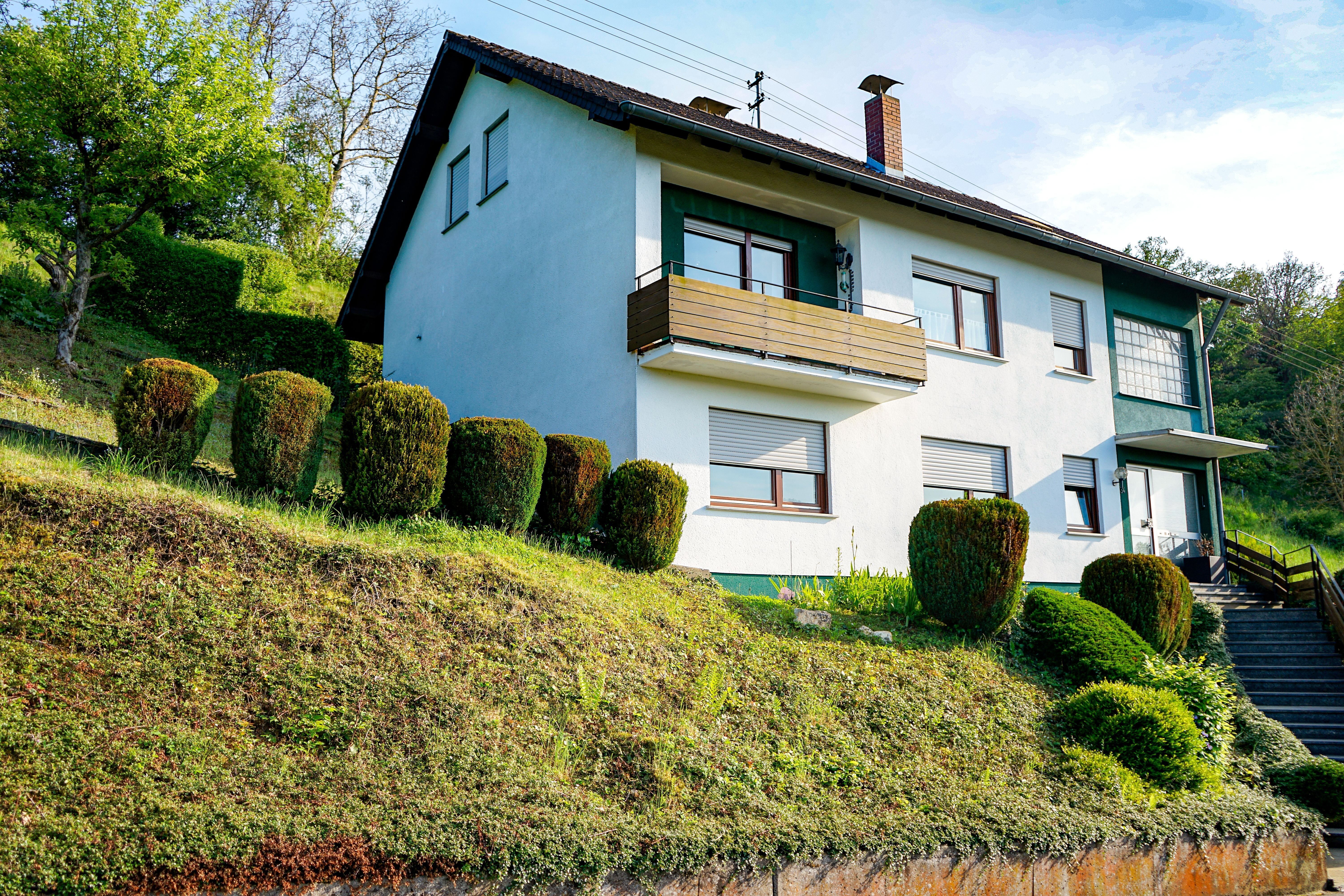 Einfamilienhaus zum Kauf 328.000 € 6 Zimmer 170 m²<br/>Wohnfläche 842 m²<br/>Grundstück Burgbrohl Burgbrohl 56659