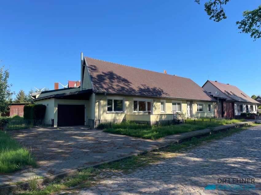 Einfamilienhaus zum Kauf 349.000 € 5 Zimmer 200 m²<br/>Wohnfläche 3.351 m²<br/>Grundstück Pirow Pirow 19348