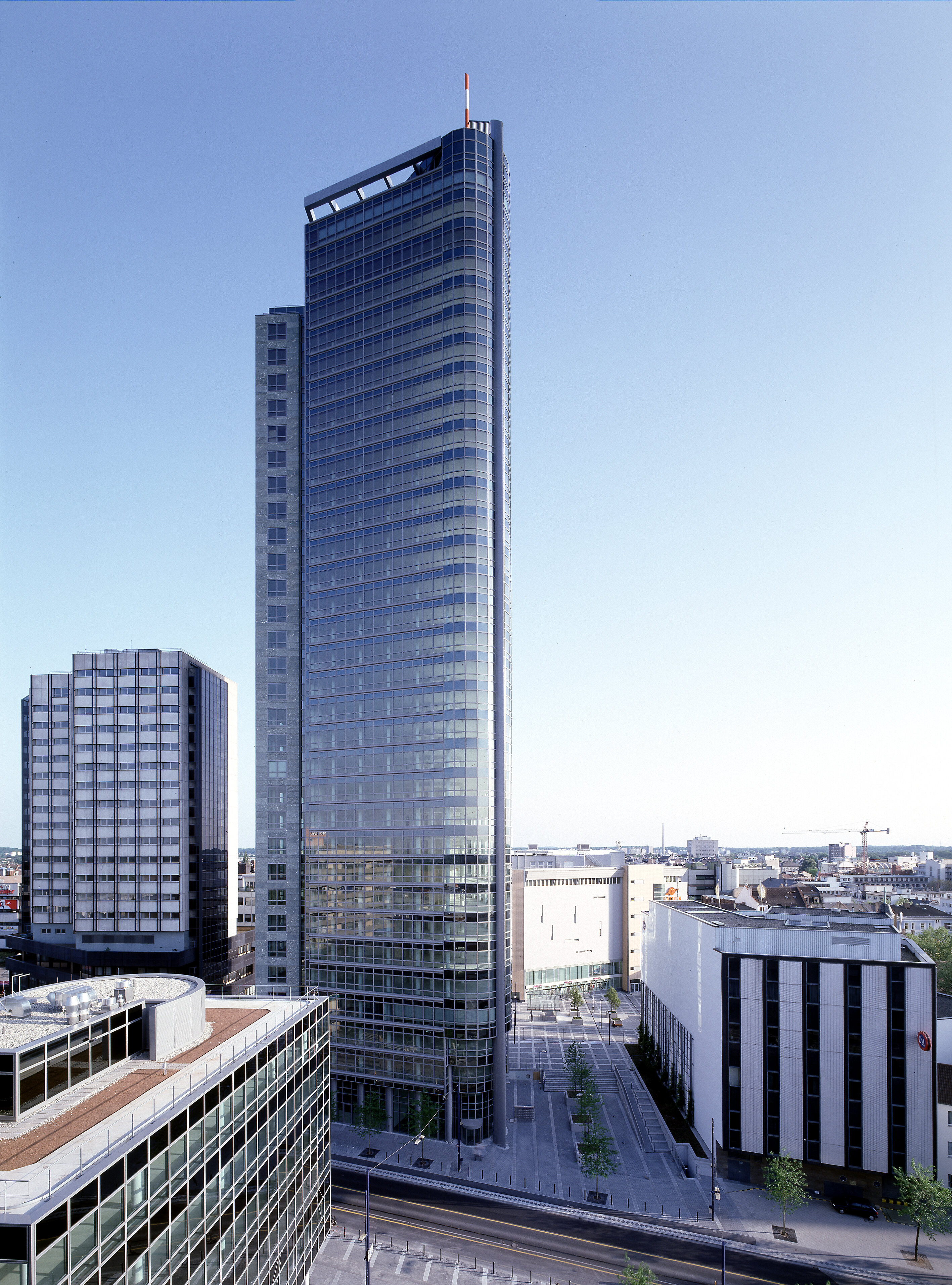 Bürofläche zur Miete provisionsfrei 19.000 m²<br/>Bürofläche ab 750 m²<br/>Teilbarkeit Messehalle Offenbach am Main 63065