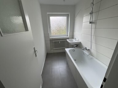 Wohnung zur Miete 529 € 4 Zimmer 80,6 m² 2. Geschoss Europaring 26 Neuende Wilhelmshaven 26389