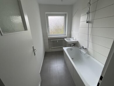 Wohnung zur Miete 529 € 4 Zimmer 80,6 m² 2. Geschoss Europaring 26 Neuende Wilhelmshaven 26389