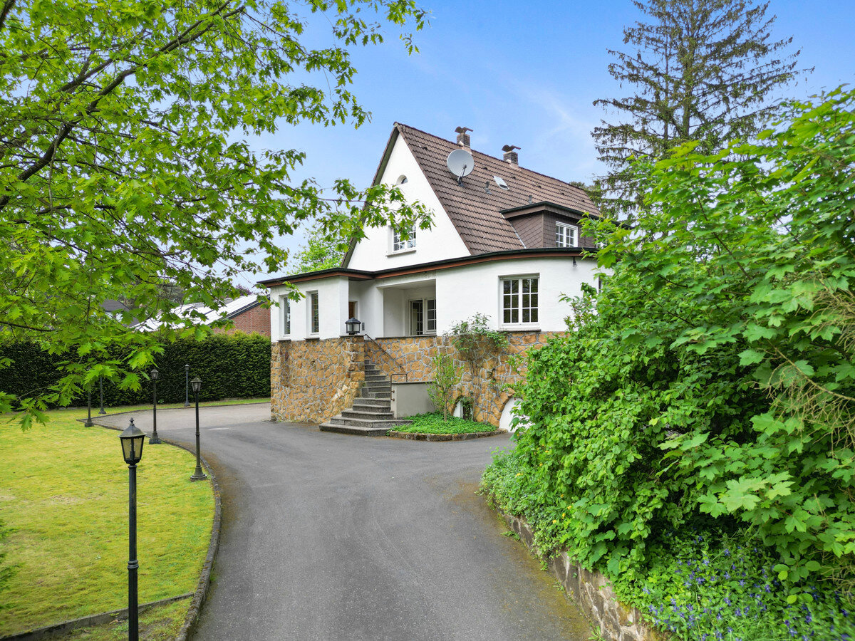 Villa zum Kauf 725.000 € 4 Zimmer 138 m²<br/>Wohnfläche 1.534 m²<br/>Grundstück Buschkamp Bielefeld / Senne 33659