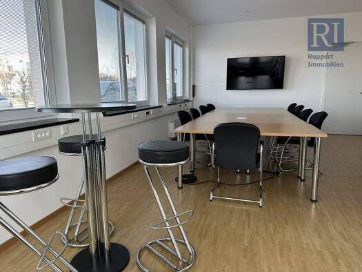 Bürofläche zur Miete 960 € 3 Zimmer 101,2 m² Bürofläche Industriestraße 7a Waldbüttelbrunn 97297