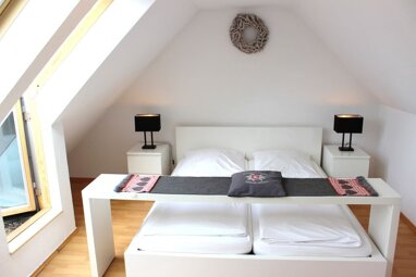 Wohnung zur Miete Wohnen auf Zeit 1.818 € 2 Zimmer 40 m² frei ab sofort Holzgasse Altstadt - Süd Köln 50676