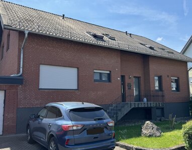 Wohnung zur Miete 1.150 € 100 m² 1. Geschoss Bunzlauer Straße Wahllokal 10 Siegburg 53721