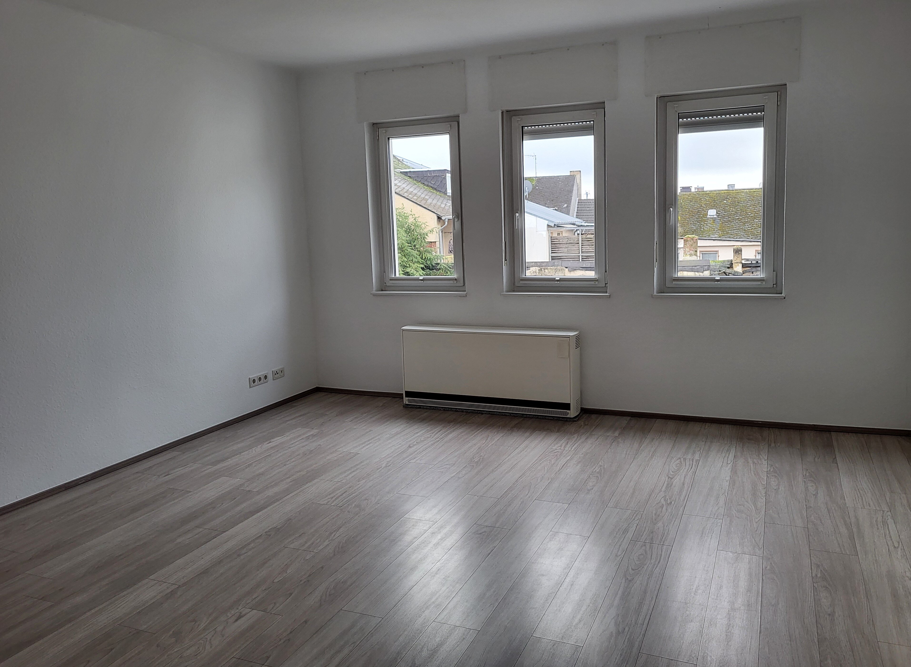 Wohnung zur Miete 380 € 1 Zimmer 45 m²<br/>Wohnfläche 3. Stock<br/>Geschoss Ab sofort<br/>Verfügbarkeit Bitburg Bitburg 54634