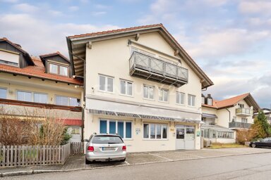 Wohn- und Geschäftshaus zum Kauf als Kapitalanlage geeignet 3.084.000 € 20 Zimmer 1.734 m² 1.582 m² Grundstück Traunreut Traunreut 83301