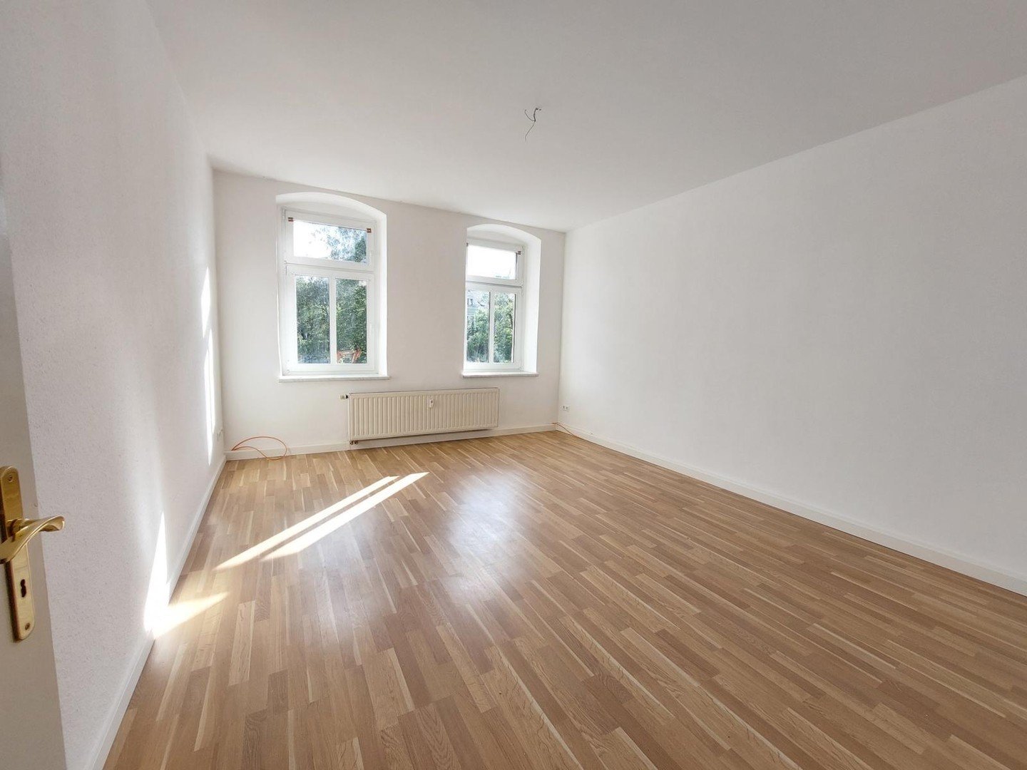 Wohnung zur Miete 890 € 6 Zimmer 140 m²<br/>Wohnfläche Erdgeschoss<br/>Geschoss Chemnitzer Str. 15 Limbach-Oberfrohna Sachsen - Limbach-Oberfrohna 09212