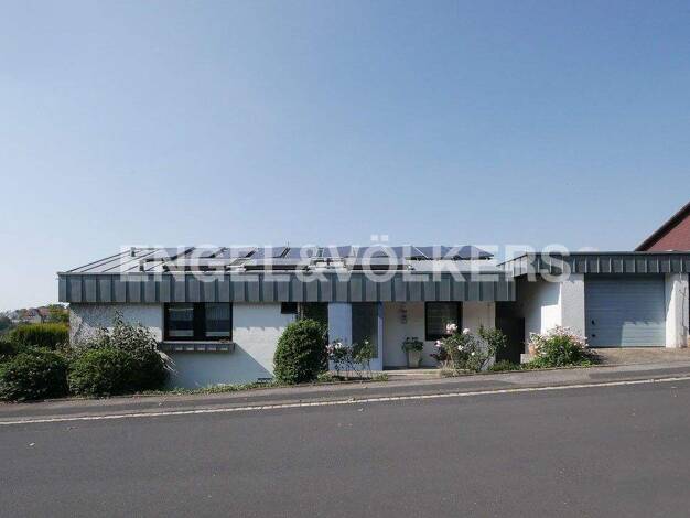 Einfamilienhaus zum Kauf 399.000 € 6 Zimmer 145 m² 840 m² Grundstück Schonungen 97453