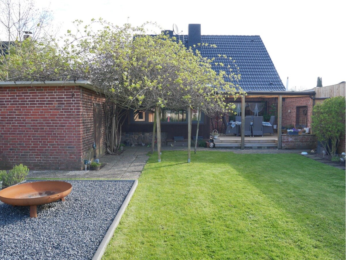 Einfamilienhaus zum Kauf 349.900 € 5 Zimmer 125 m² 750 m² Grundstück Brunsbüttel 25541