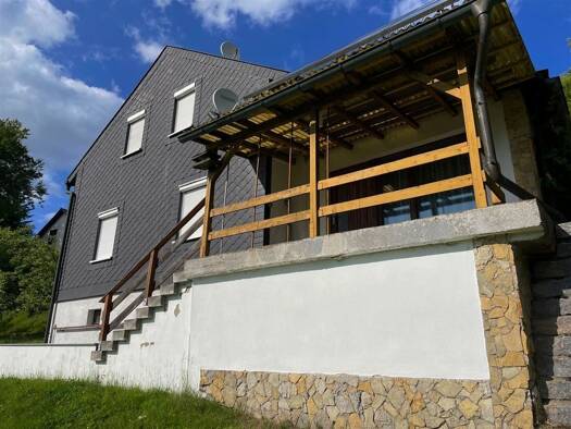 Einfamilienhaus zum Kauf 99.000 € 4 Zimmer 95 m² 750 m² Grundstück frei ab sofort Fliederweg 4 Suhl 98527