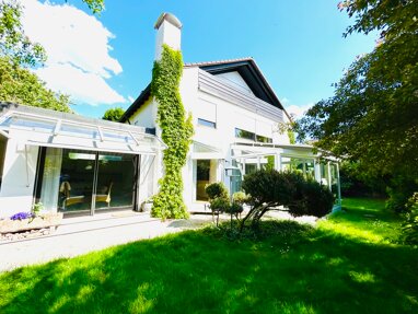 Einfamilienhaus zum Kauf 1.049.000 € 8,5 Zimmer 271 m² 1.039 m² Grundstück Neutraubling 93073