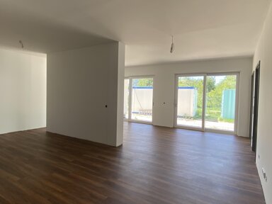 Wohnung zur Miete 1.440 € 4 Zimmer 125,2 m² frei ab sofort Wilsdruff Wilsdruff 01723