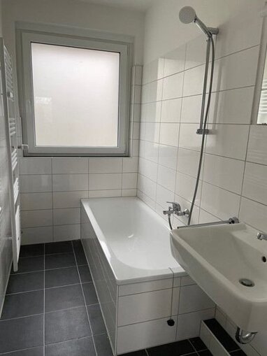Wohnung zur Miete 670,07 € 4 Zimmer 82,4 m² 3. Geschoss Schlesische Str. 6 Dodesheide 82 Osnabrück 49088