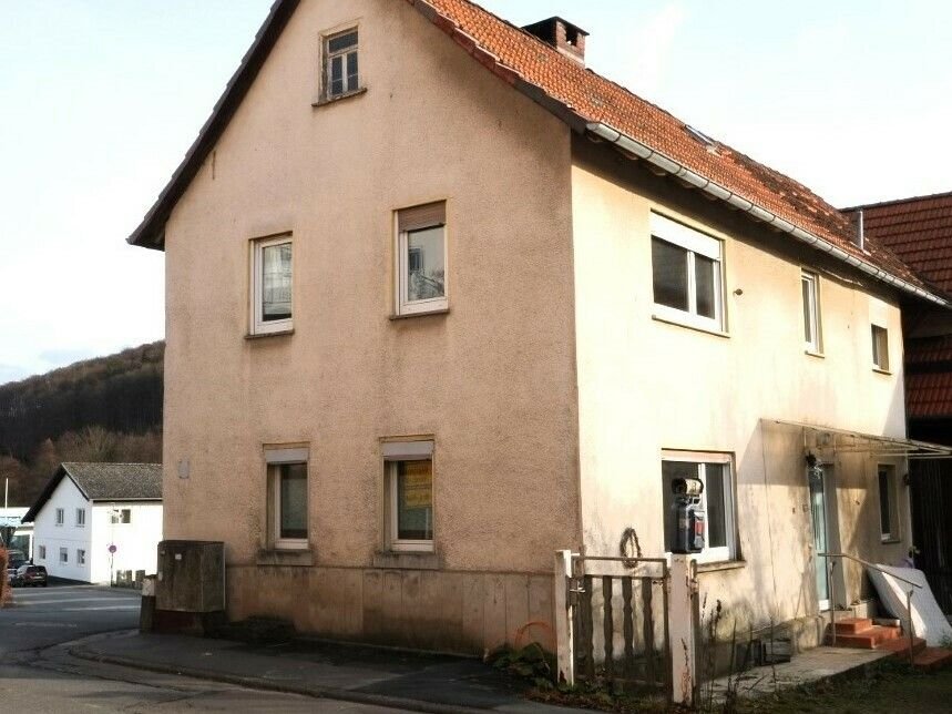 Einfamilienhaus zum Kauf 120.000 € 6 Zimmer 137 m²<br/>Wohnfläche 356 m²<br/>Grundstück Emmershausen Weilrod 61276