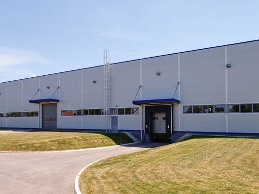 Lagerhalle zur Miete 11.287 m² Lagerfläche teilbar ab 4.120 m² Betzingen Reutlingen 72770