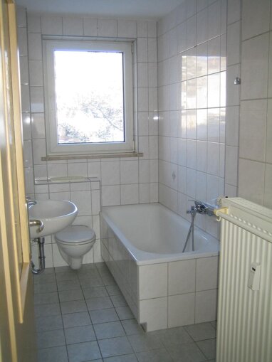 Wohnung zur Miete 322 € 3 Zimmer 58,4 m² 1. Geschoss Emil-von-Behring-Straße 2 Schmölln Schmölln 04626