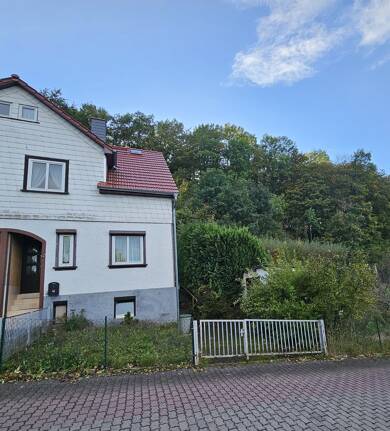 Haus zum Kauf 99.000 € 4 Zimmer 100 m² 845 m² Grundstück frei ab sofort Waltershausen Waltershausen 99880