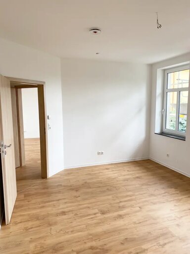 Wohnung zur Miete 700 € 3 Zimmer 150 m² frei ab sofort Köbkestr 29 Burgstädt Burgstädt 09217