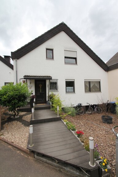 Einfamilienhaus zum Kauf provisionsfrei 390.000 € 6 Zimmer 158 m² 402 m² Grundstück Schlehenweg 5 Johannesberg Bad Hersfeld 36251