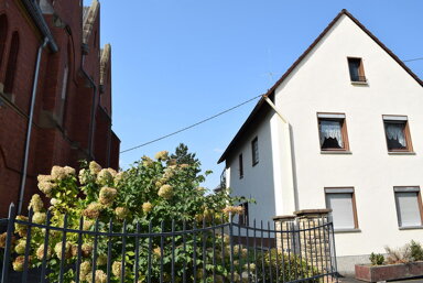 Einfamilienhaus zum Kauf provisionsfrei 375.000 € 4 Zimmer 120 m² 188 m² Grundstück Dekan-Lindenbein-Straße 5 Delkenheim - Mitte Wiesbaden 65205