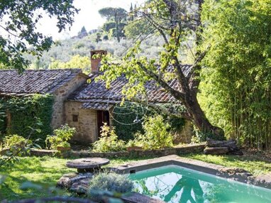 Einfamilienhaus zum Kauf 1.100.000 € 300 m² 20.000 m² Grundstück Cortona