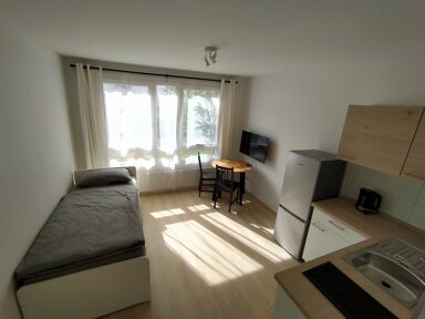 Studio zur Miete 400 € 1 Zimmer 18 m² Kaiserpassage 4 Honauer Bahn Reutlingen 72764