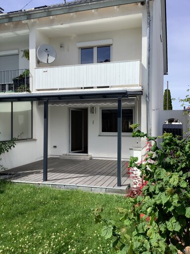 Haus zur Miete 1.350 € 4 Zimmer 90 m² 200 m² Grundstück frei ab sofort Tannenstr.. 16 Königsbrunn 86343