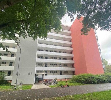 Wohnung zur Miete 948 € 2 Zimmer 64 m² 5. Geschoss frei ab 29.01.2025 Weisskirchener Weg 41 Niederursel Frankfurt am Main 60439