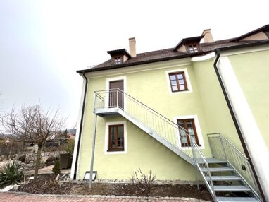 Apartment zur Miete 800 € 3 Zimmer 130 m² 2. Geschoss Kirchplatz 5 Burggriesbach Freystadt 92342