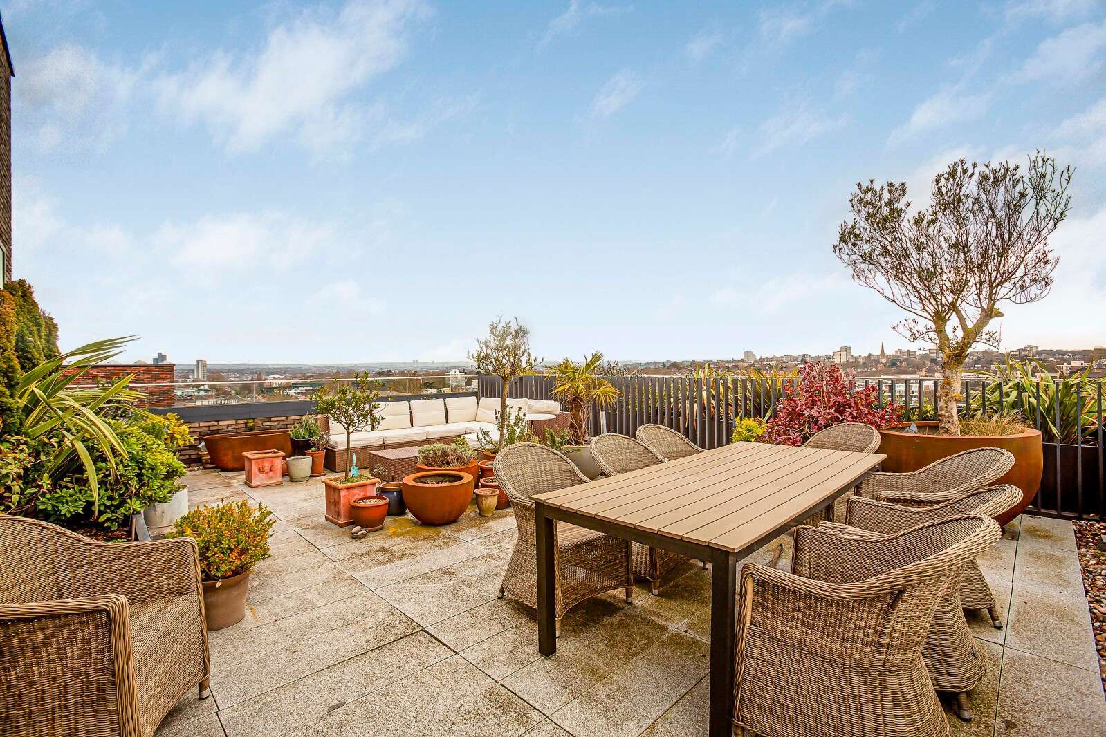 Penthouse zum Kauf provisionsfrei 2.058.875 € 3 Zimmer 151,6 m²<br/>Wohnfläche UPPER RICHMOND ROAD 121 London SW15 2DU