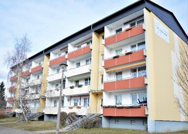 Wohnung zur Miete 408 € 4 Zimmer 81,6 m² 1. Geschoss Hermann-Duncker-Straße 8 Oschersleben Oschersleben 39387