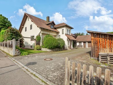 Mehrfamilienhaus zum Kauf 549.000 € 8,5 Zimmer 246 m² 890 m² Grundstück Nittenau Nittenau 93149