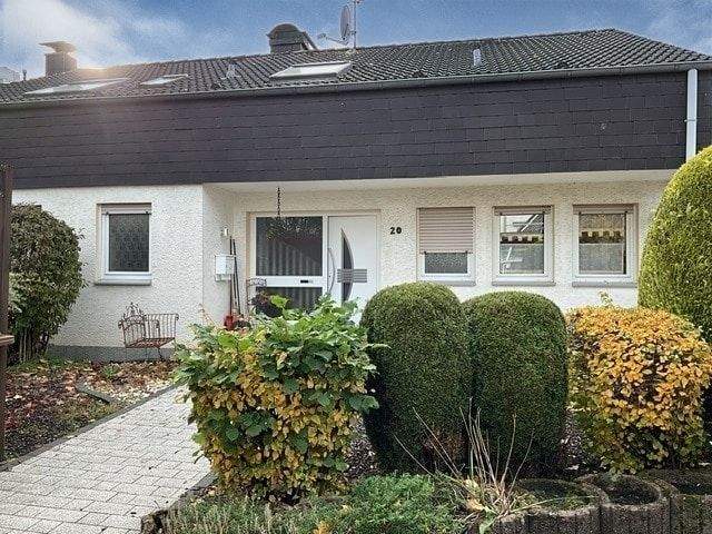 Immobilie in Gevelsberg - Charmantes Zweifamilienhaus mit Garten - teils vermietet, vielseitig nutzbar Höhendorf Gevelsberg - Silschede - Bild 0
