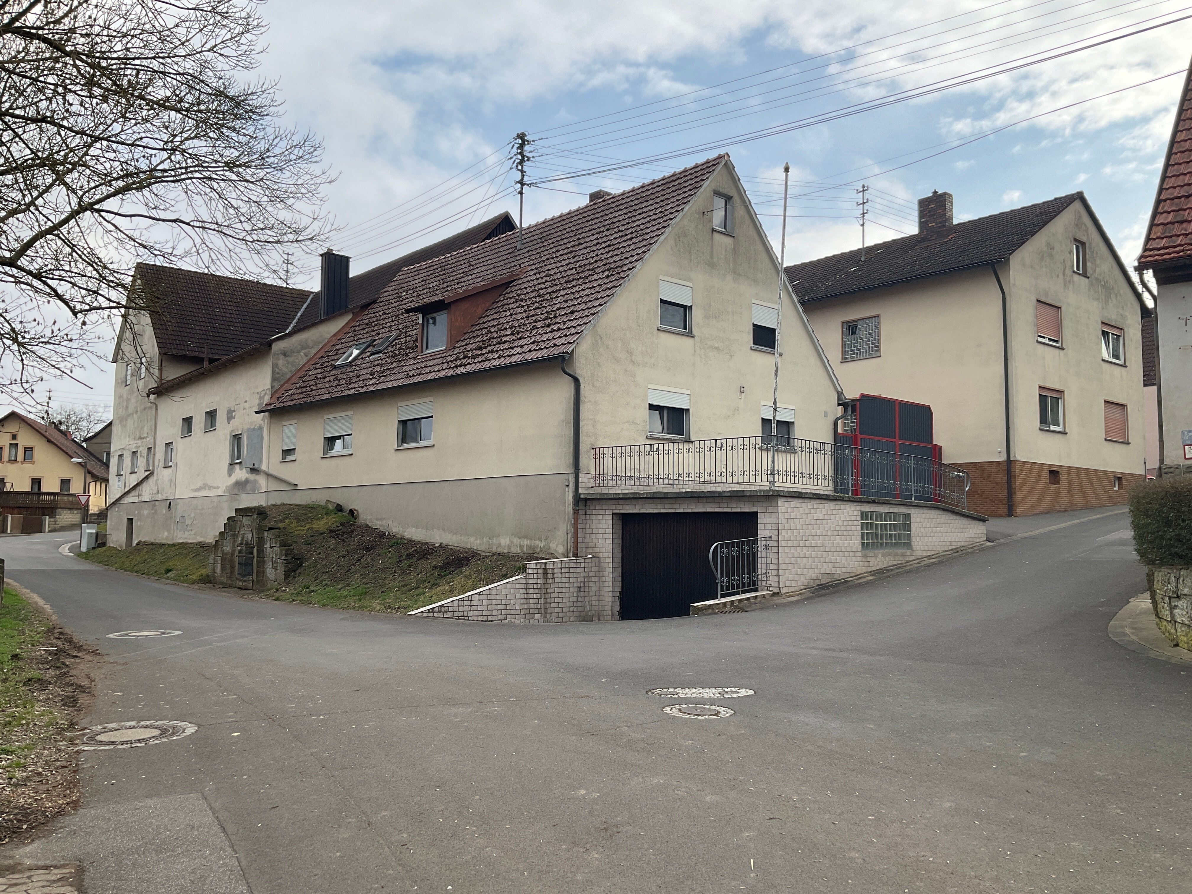 Einfamilienhaus zum Kauf 320.000 € 10 Zimmer 188,9 m² 1.529 m² Grundstück Ostheim Hofheim in Unterfranken 97461